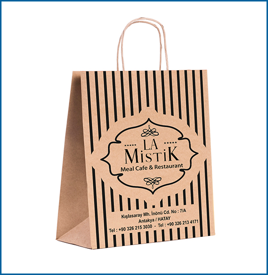 Papiertasche mit gedrehtem Griff